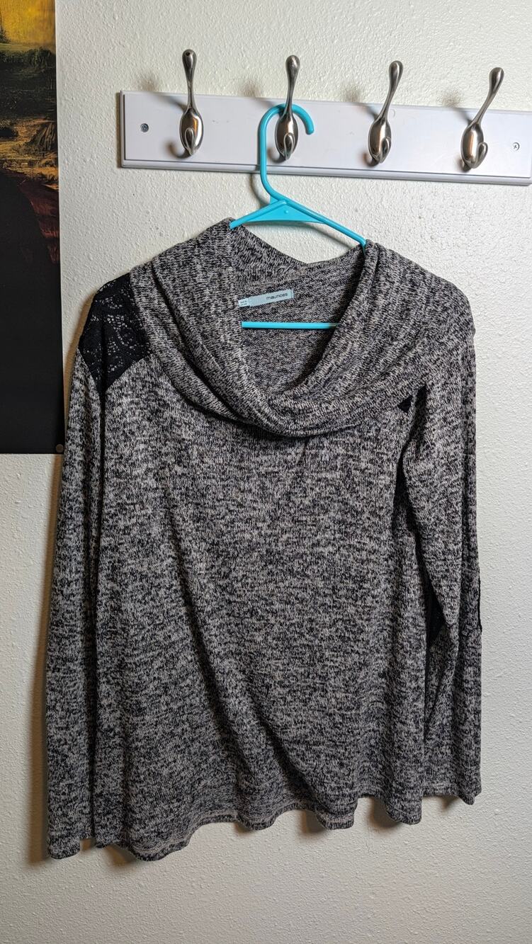 Maurices Women's Knit Sweater Size XL